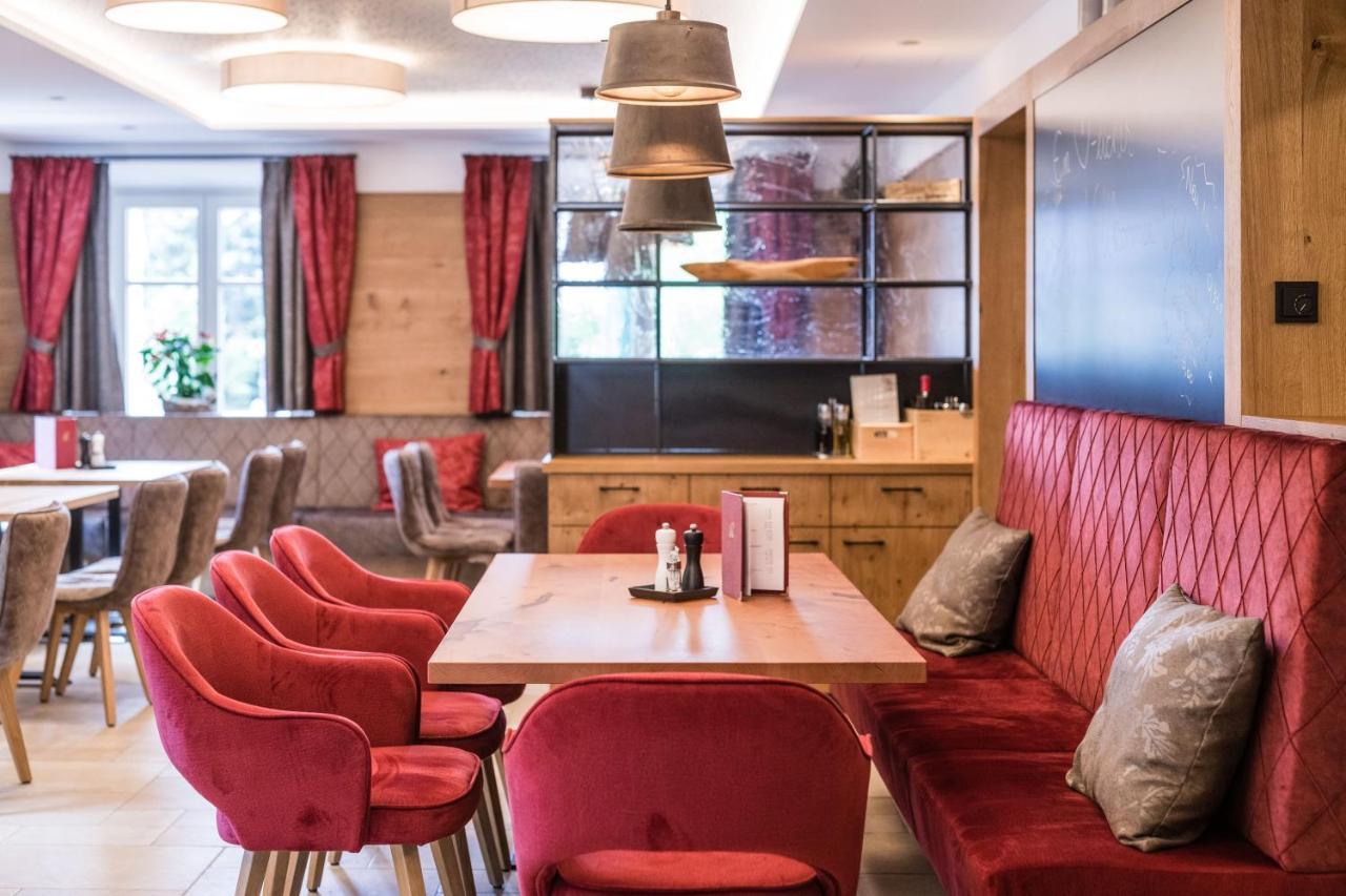 Hotel & Restaurant Ragginger Attersee نسدورف ام اترسي المظهر الخارجي الصورة